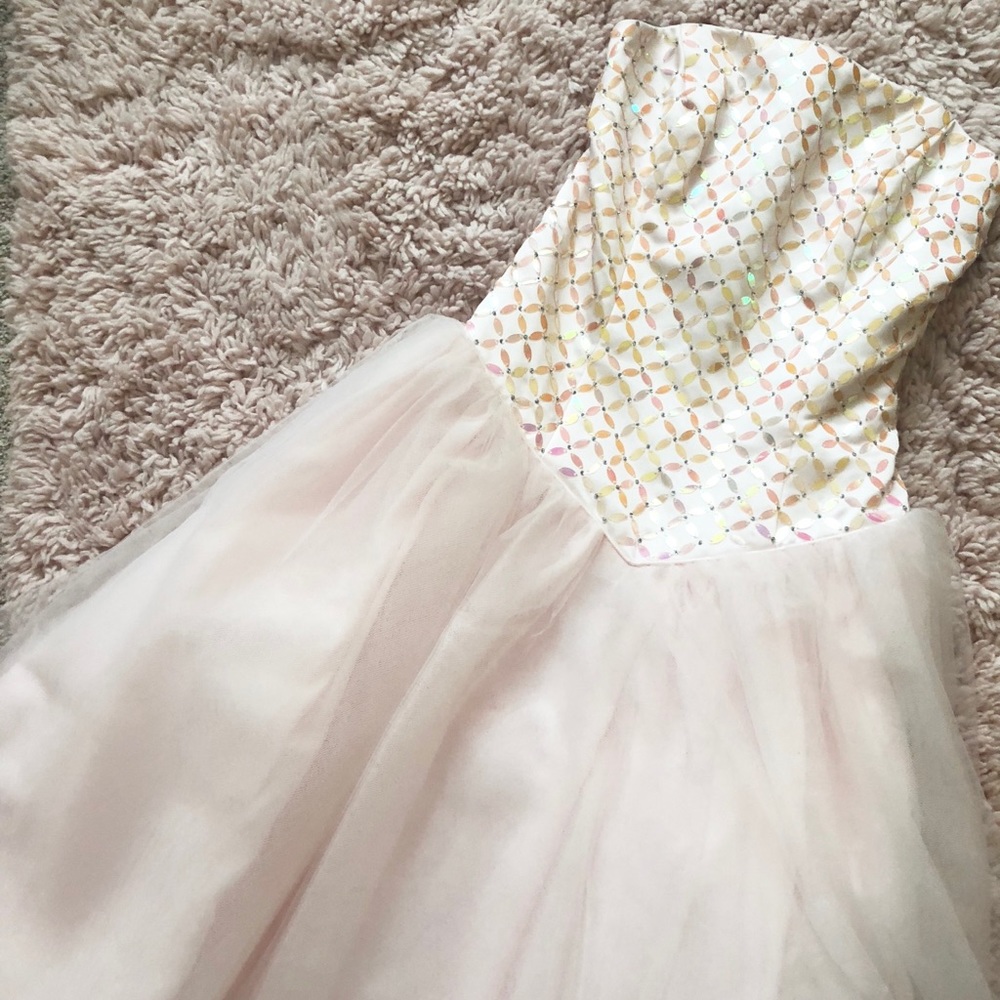 Gorgeous Alfred Angelo Peach Pink Ballgown